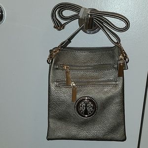 DASEIN BRAND NEW NEVER USED CROSSBODY BAG PEWTER METALLIC GOLD HARDWARE